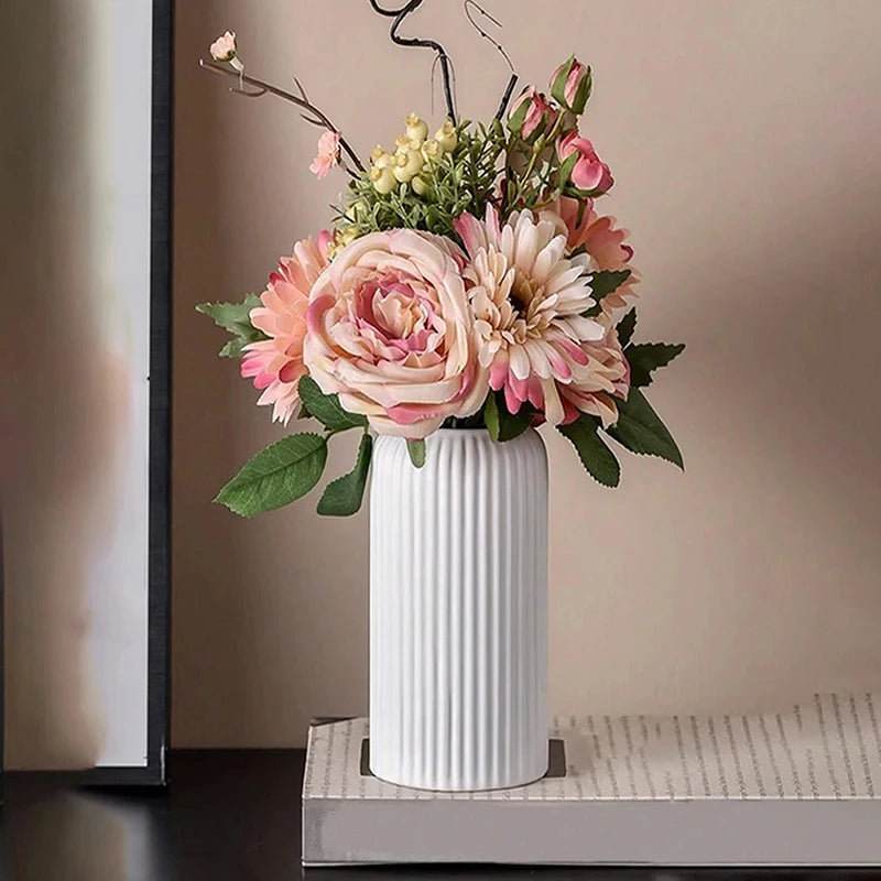 Vaso Plástico Listrado Estilo Cerâmica — Criativo para Arranjos Florais e Decoração