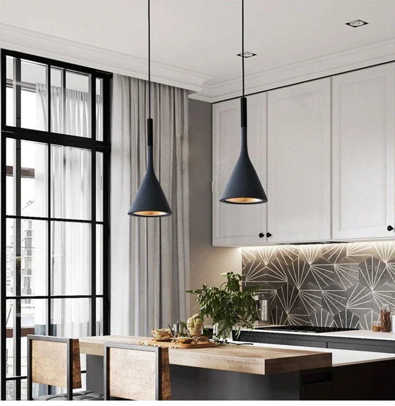 Pendente LED Branco E27 — Luminária de Lustre para Cozinha, Quarto e Sala de Jantar