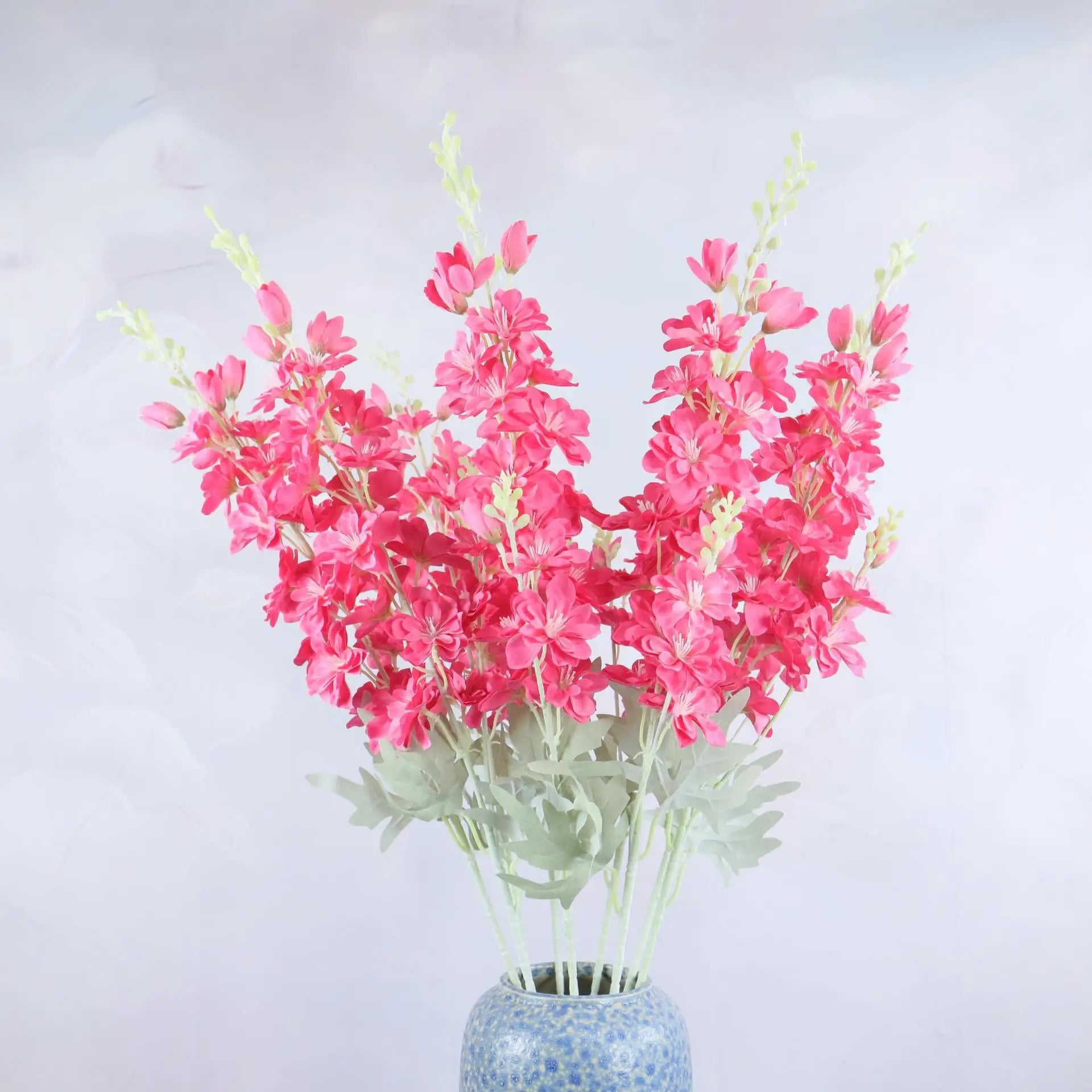 Flor Artificial Delphinium em Veludo — 2 Hastes para Decoração de Casa, Hotel e Casamento