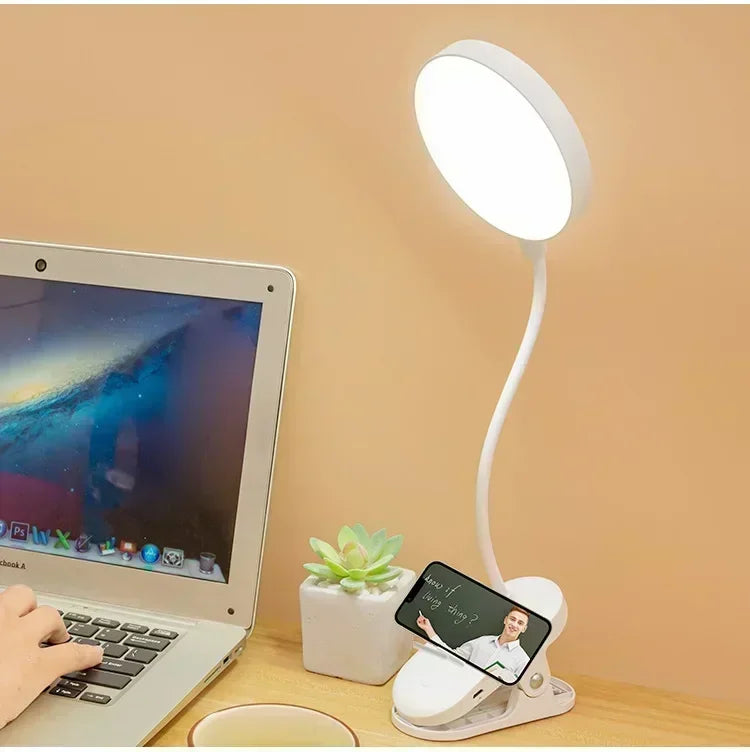 Luminária de Mesa LED Vintage Touch — Metálica Recarregável para Escritório e Quarto