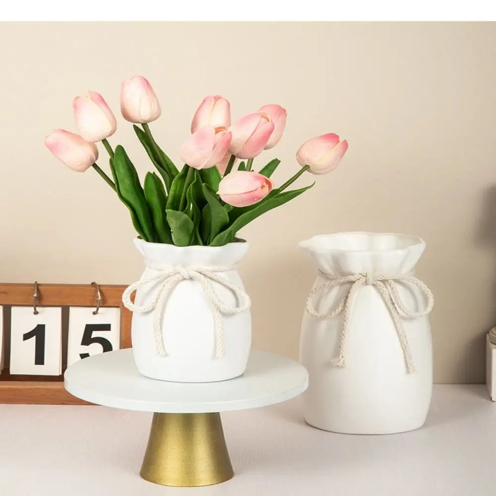 Vaso Decorativo Branco com Laço — Vaso de Plantas para Mesa e Jardim