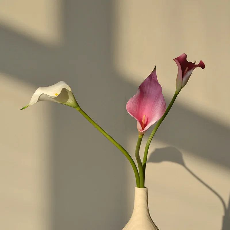 Flores Artificiais Copo de Leite EVA Kit 10 Hastes — Para Arranjos, Casamento e Sala