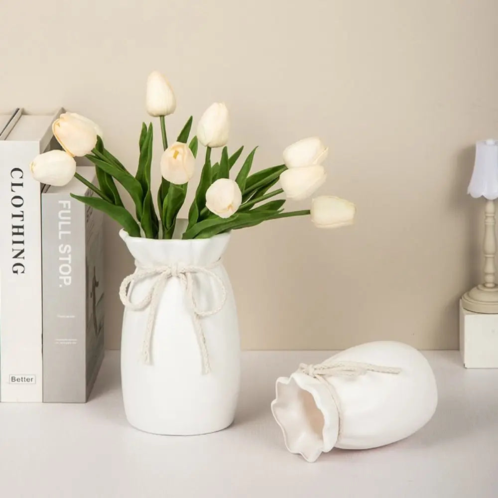 Vaso Decorativo Branco com Laço — Vaso de Plantas para Mesa e Jardim