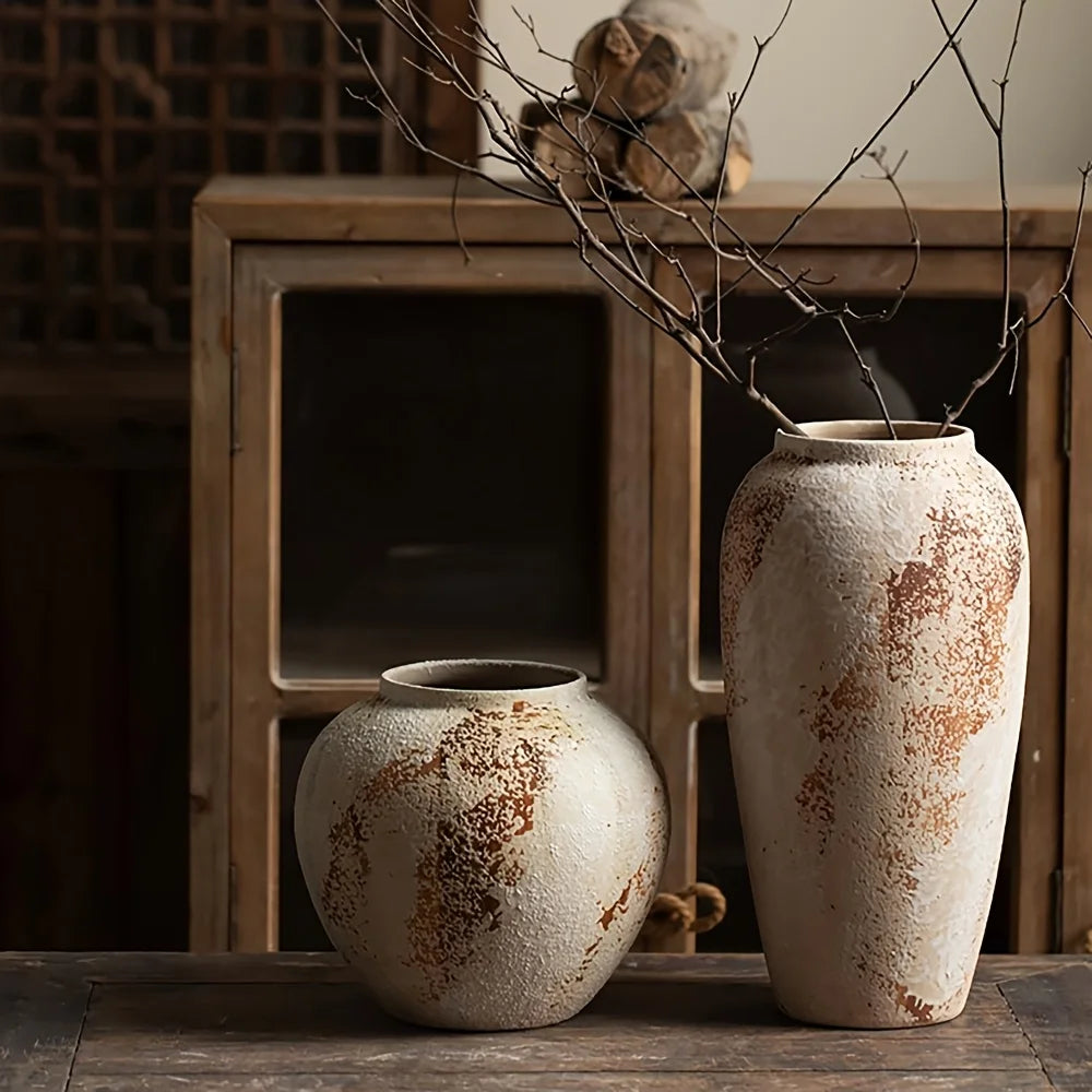 Vaso Cerâmica Retrô com Pintas Brancas — Design Clássico para Flores e Ambientes