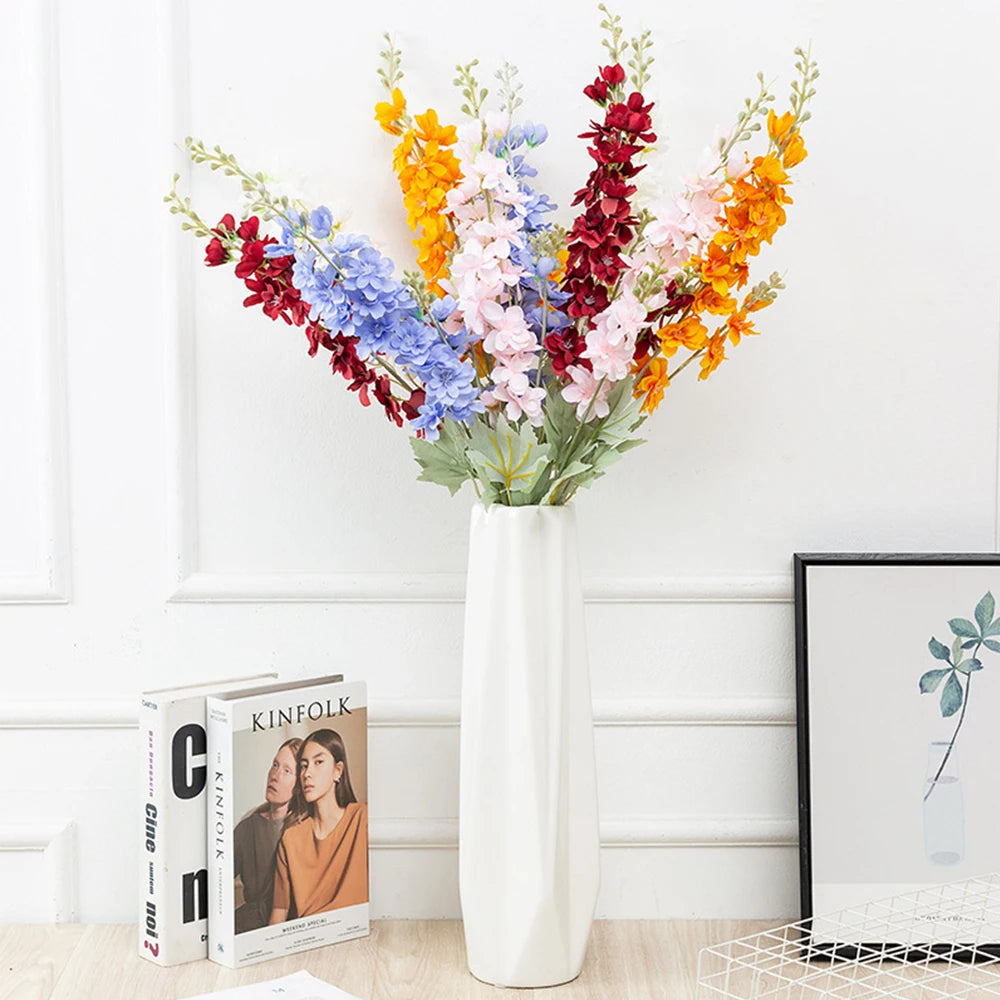 Flor Artificial Delphinium em Veludo — 2 Hastes para Decoração de Casa, Hotel e Casamento
