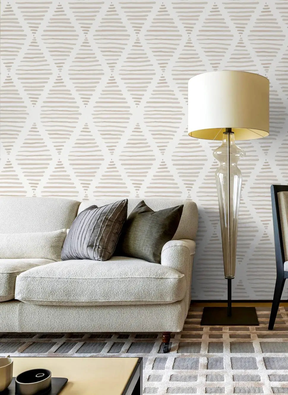 Papel de Parede Listrado Bege e Branco Autocolante — Clássico Moderno para Quarto e Gavetas