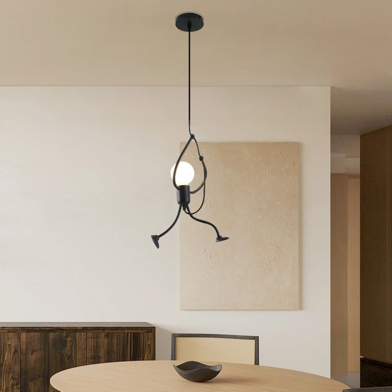 Lustre de Ferro Vintage Bonequinho — Pendente LED Preto E27 para Sala e Quarto Infantil