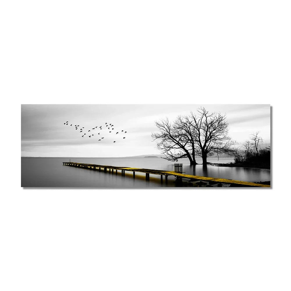 Quadro Decorativo Ponte Dorada Beira-Mar — Arte Minimalista de Paisagem para Sala