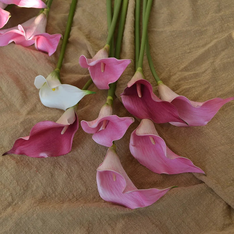 Flores Artificiais Copo de Leite EVA Kit 10 Hastes — Para Arranjos, Casamento e Sala