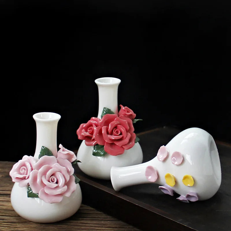 Vaso Decorativo de Cerâmica Pintado à Mão — Mini Vaso com Flores Secas para Mesa