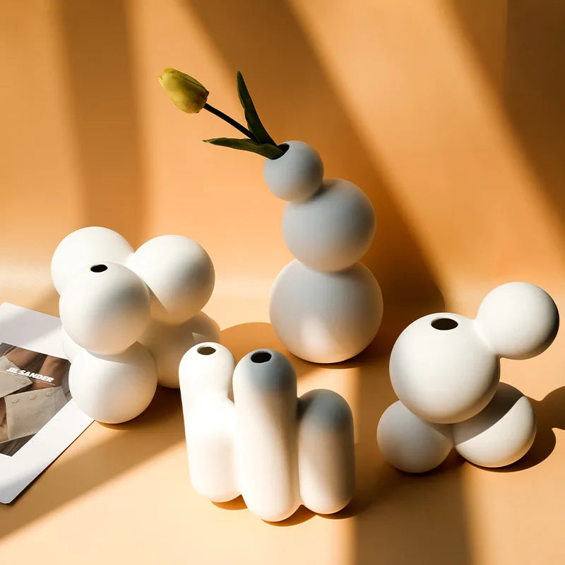 Vaso Cerâmica Branco Nórdico para Flores Artificiais — Figurine Decorativa para Sala