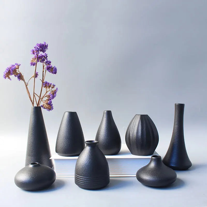 Vaso Cerâmica Pequeno Preto Rústico Japonês — Decoração Minimalista de Mesa
