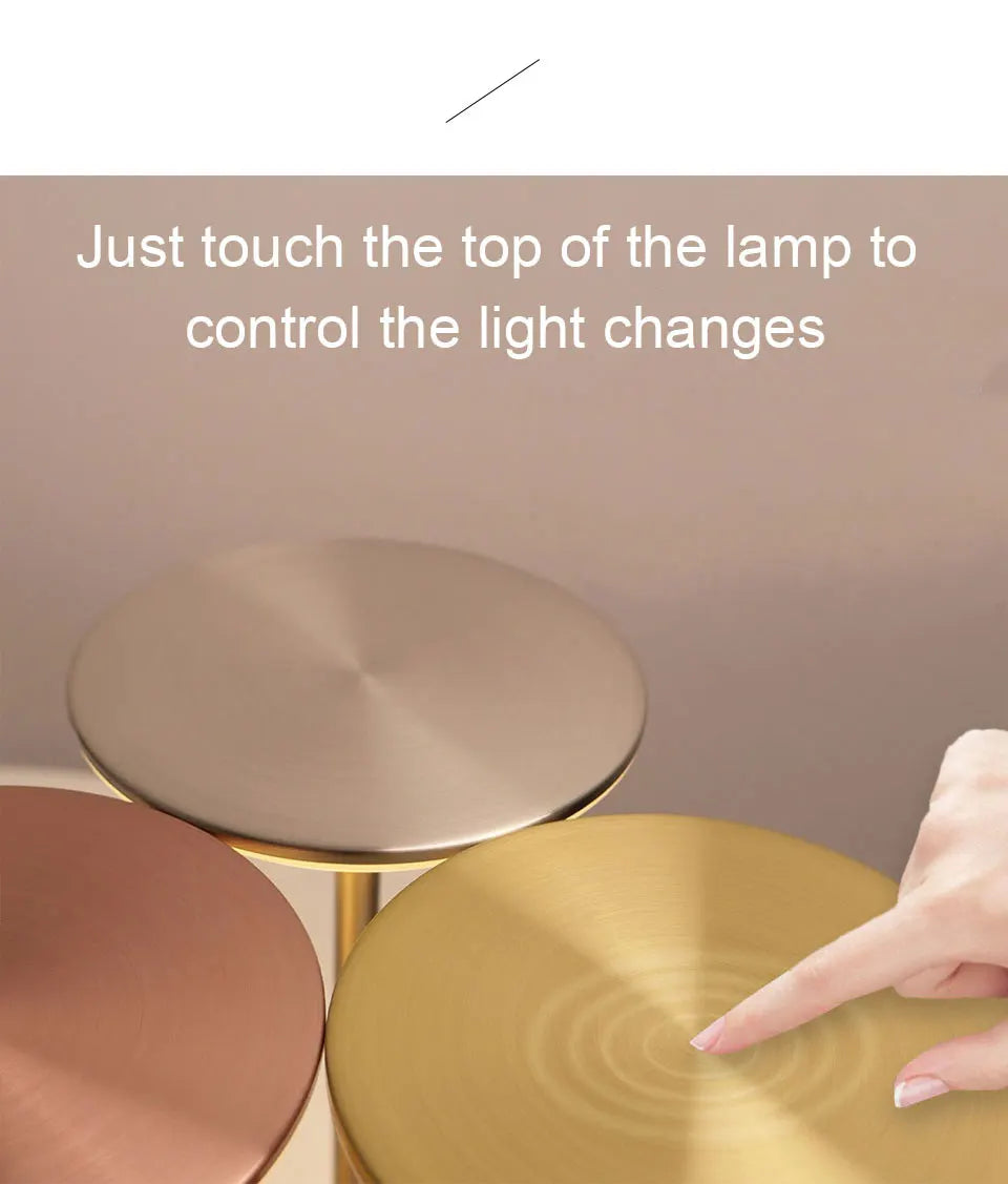 Luminária de Mesa LED Vintage Touch — Metálica Recarregável para Escritório e Quarto