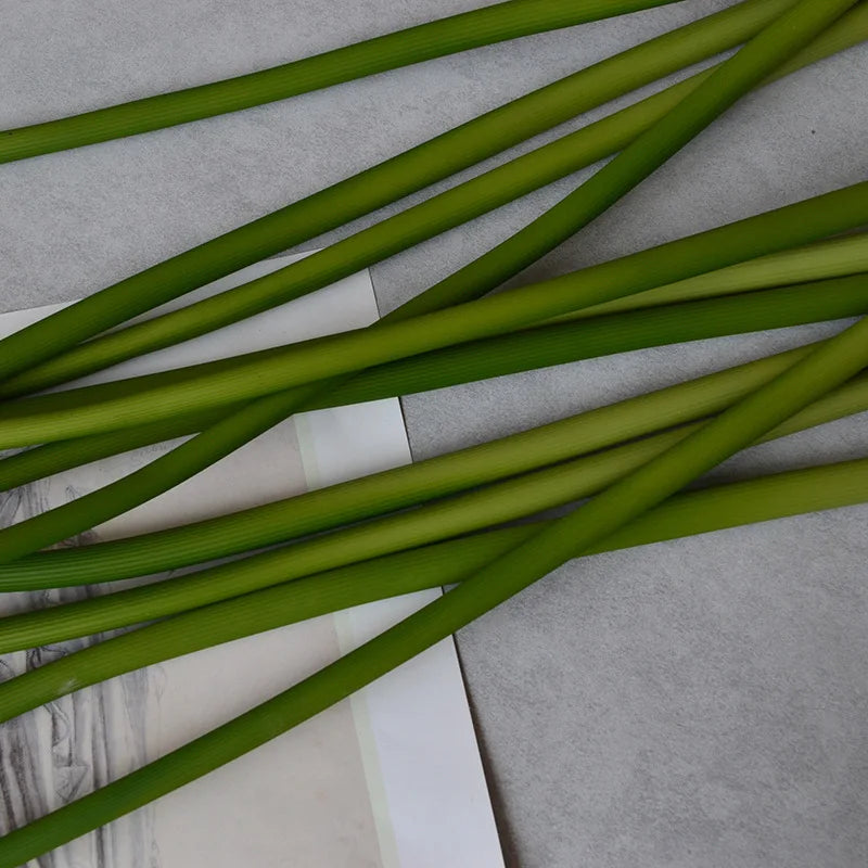 Flores Artificiais Copo de Leite EVA Kit 10 Hastes — Para Arranjos, Casamento e Sala
