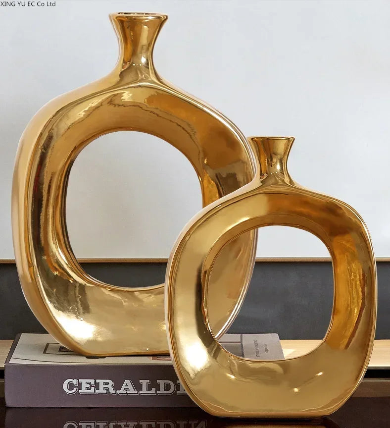 Vaso de Cerâmica Dourado Nórdico — Enfeite Decorativo para Sala e Arranjos de Flores