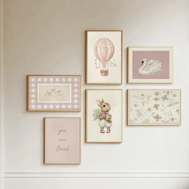 Quadro Decorativo Infantil Cisne e Coelho — Arte Vintage para Quarto de Bebê