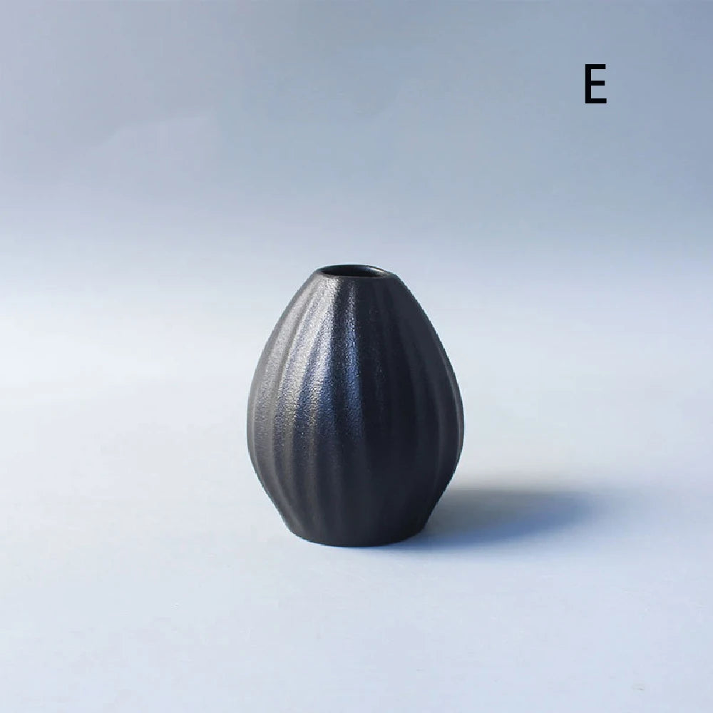 Vaso Cerâmica Pequeno Preto Rústico Japonês — Decoração Minimalista de Mesa
