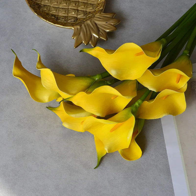 Flores Artificiais Copo de Leite EVA Kit 10 Hastes — Para Arranjos, Casamento e Sala