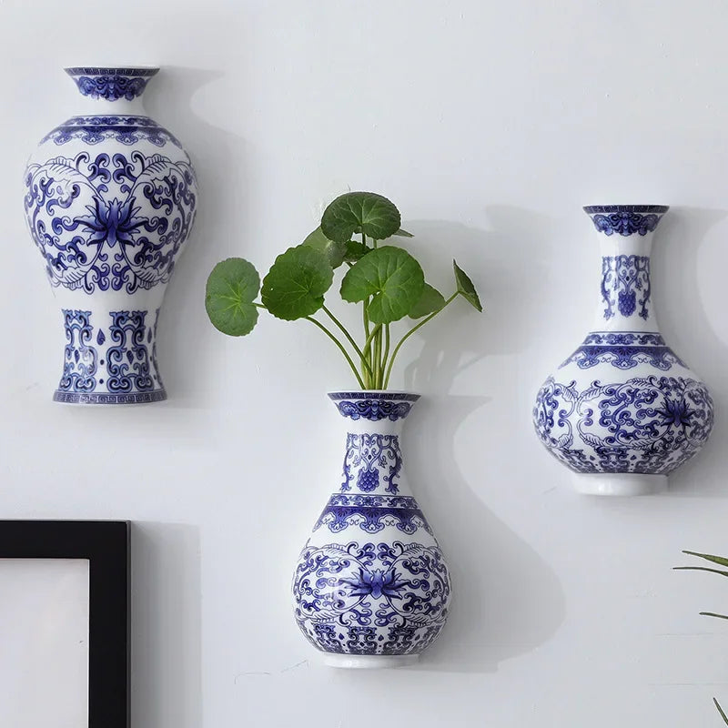 Vaso Cerâmica Azul e Branco Porcelana Pendurado — Bambu da Sorte e Sala de Estar