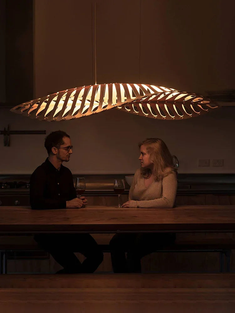 Lustre de Madeira Estilo Wabi Sabi — Pendente LED para Sala, Bar e Café