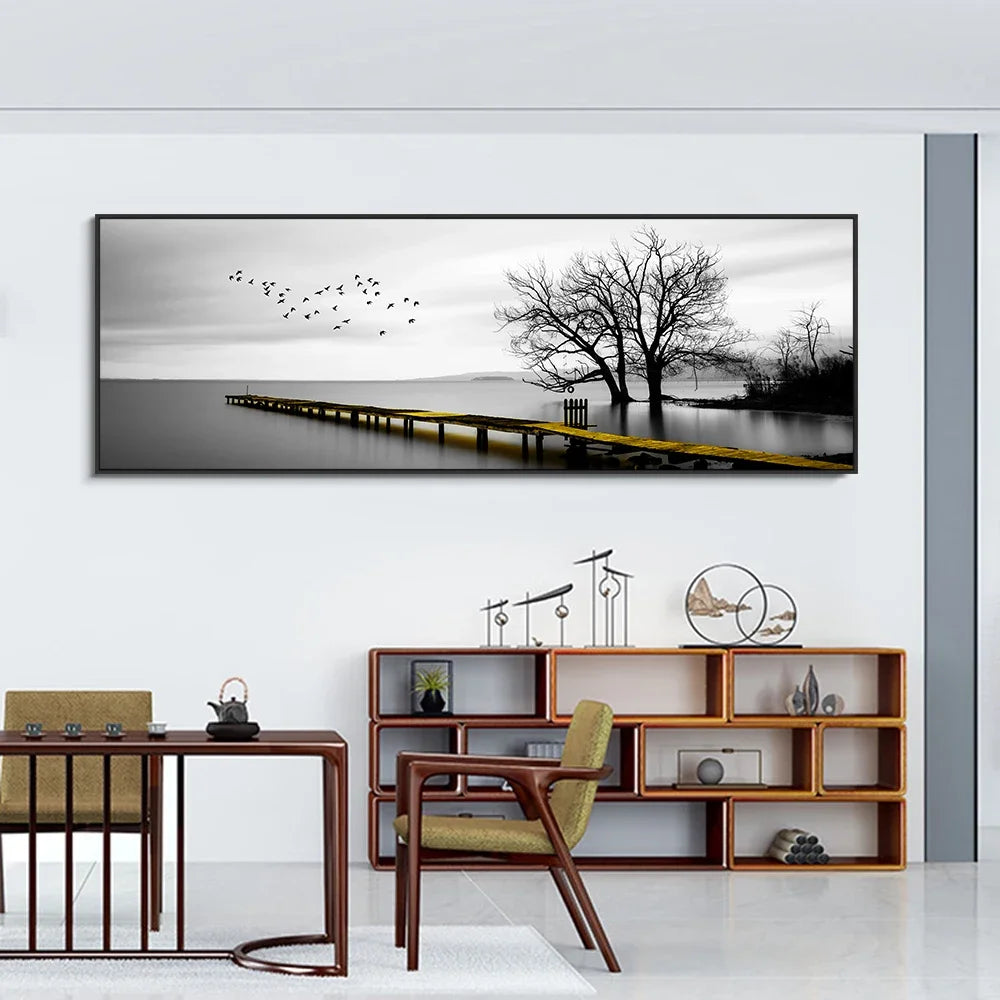 Quadro Decorativo Ponte Dorada Beira-Mar — Arte Minimalista de Paisagem para Sala