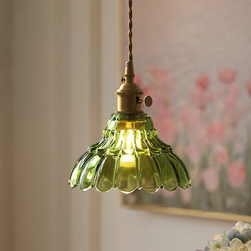 Pendente Nórdico Vidro Verde — Luminária de Latão para Cozinha e Sala de Jantar