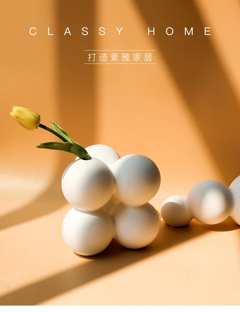 Vaso Cerâmica Branco Nórdico para Flores Artificiais — Figurine Decorativa para Sala