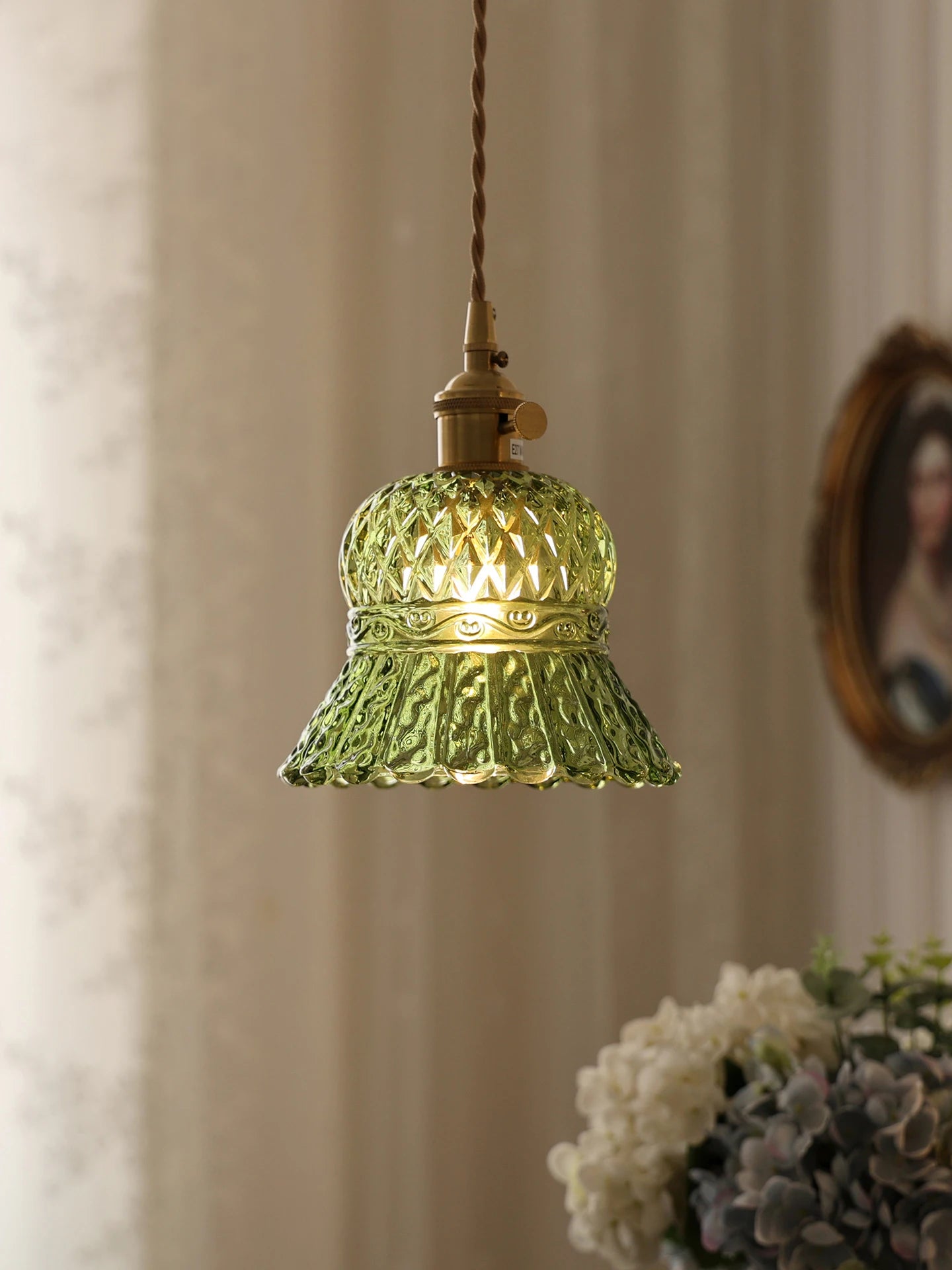Pendente Nórdico Vidro Verde — Luminária de Latão para Cozinha e Sala de Jantar