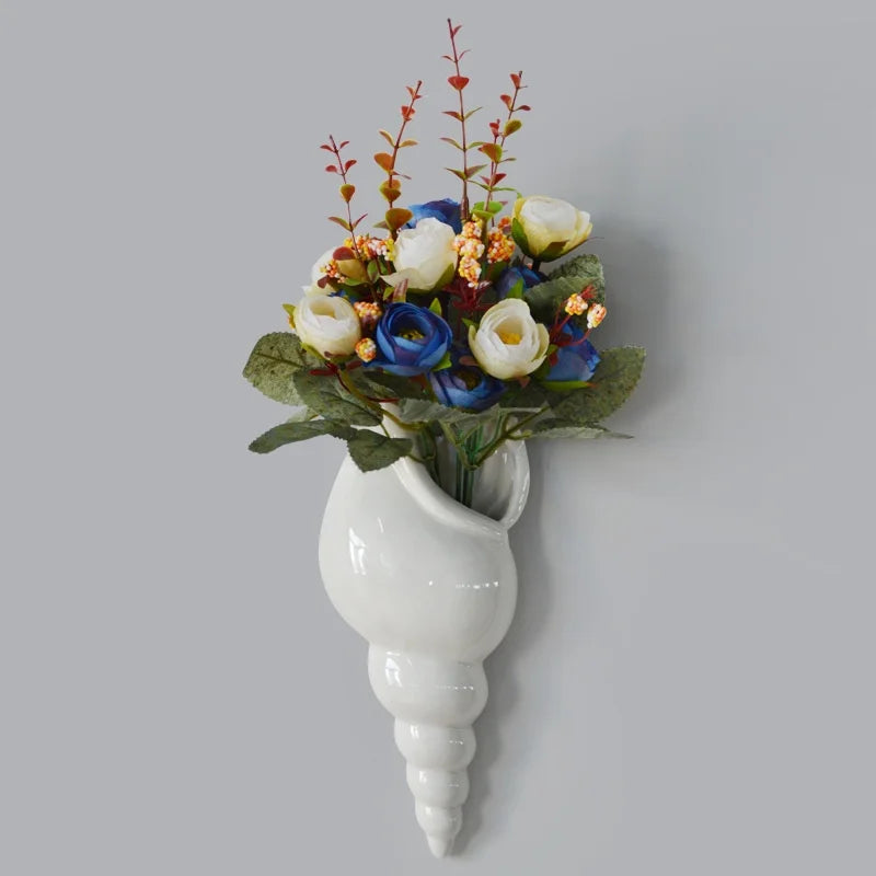 Vaso Cerâmica Branco Formato Concha do Mar — Pendurado na Parede Decoração Moderna