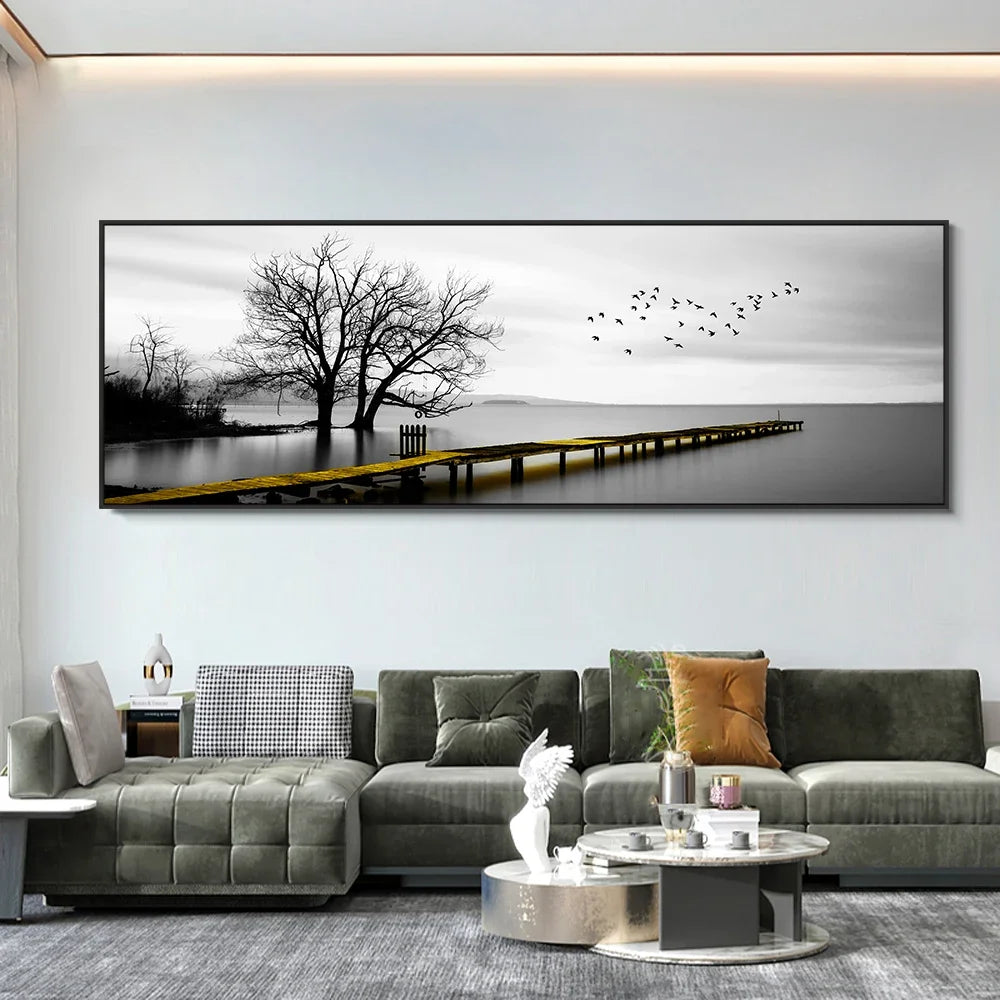 Quadro Decorativo Ponte Dorada Beira-Mar — Arte Minimalista de Paisagem para Sala