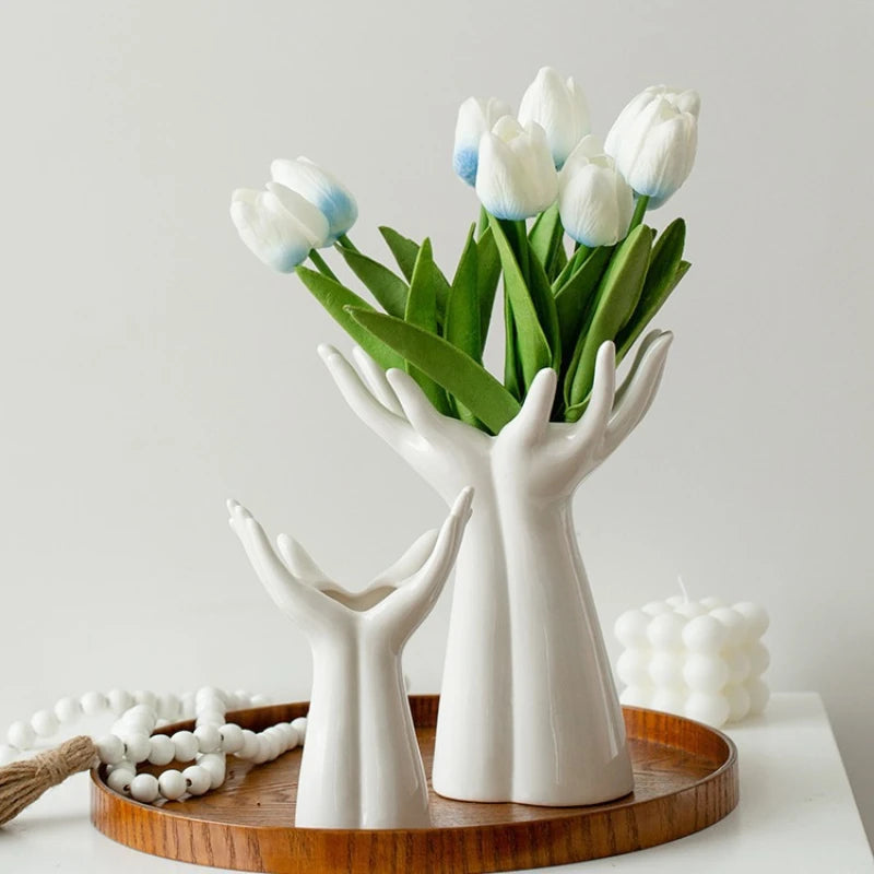 Vaso Cerâmica Mão e Braço para Flores — Artesanato Decorativo para Mesa e Casa