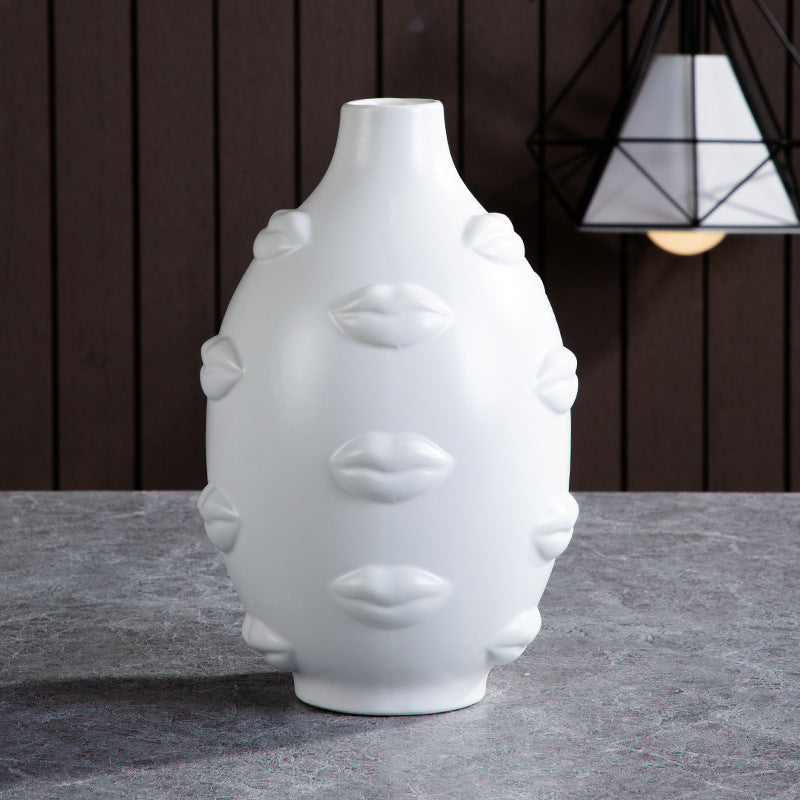 Vaso Cerâmica Lábios 3D — Branco Decorativo para Flores Secas e Arranjos Criativos